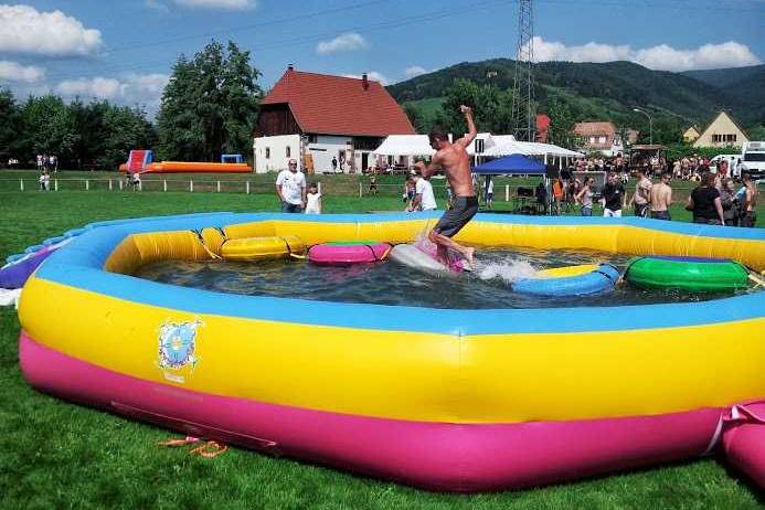 piscine gonflable jeux d'eau